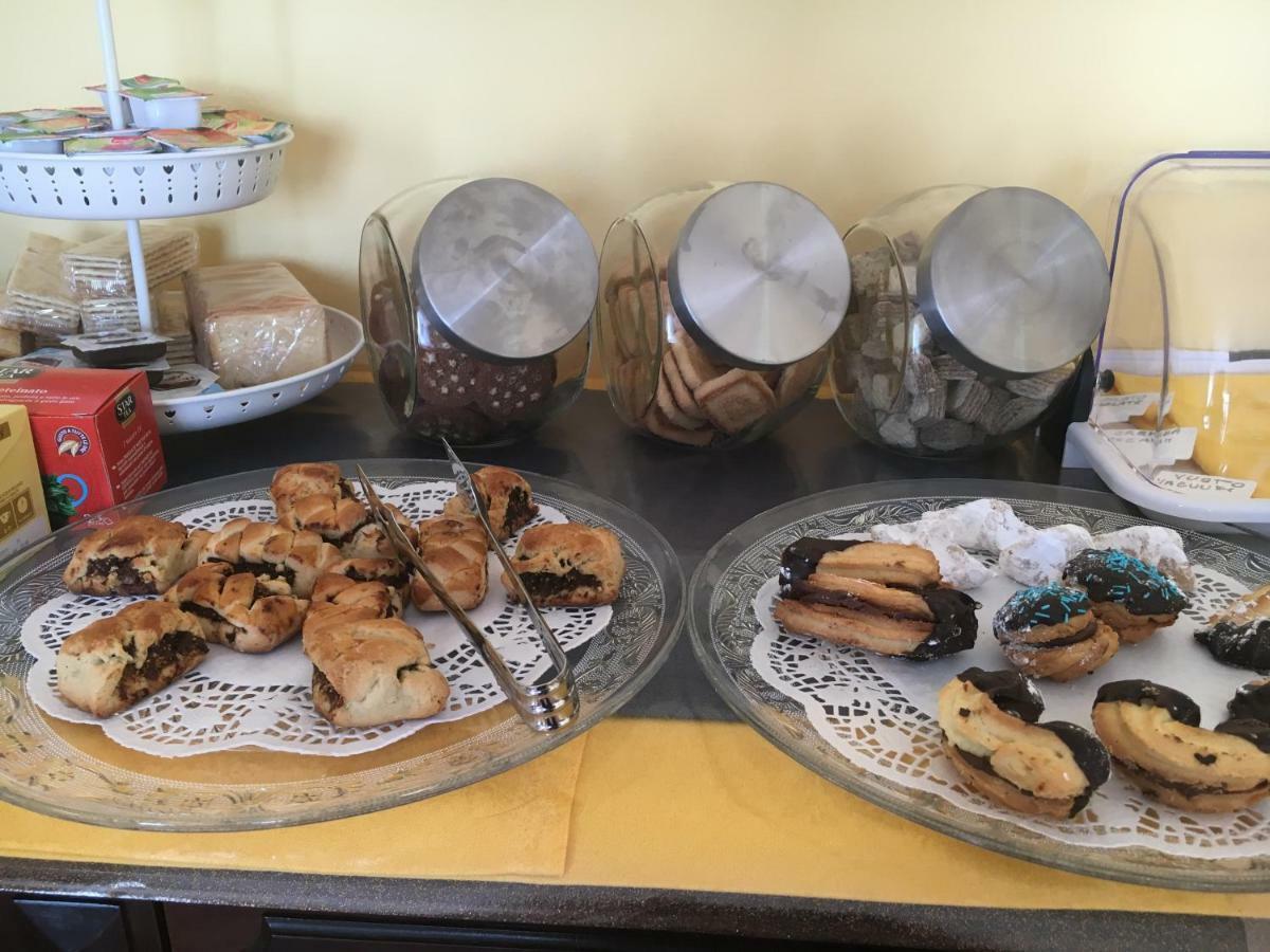 Couette-café La Degli Dei 2*